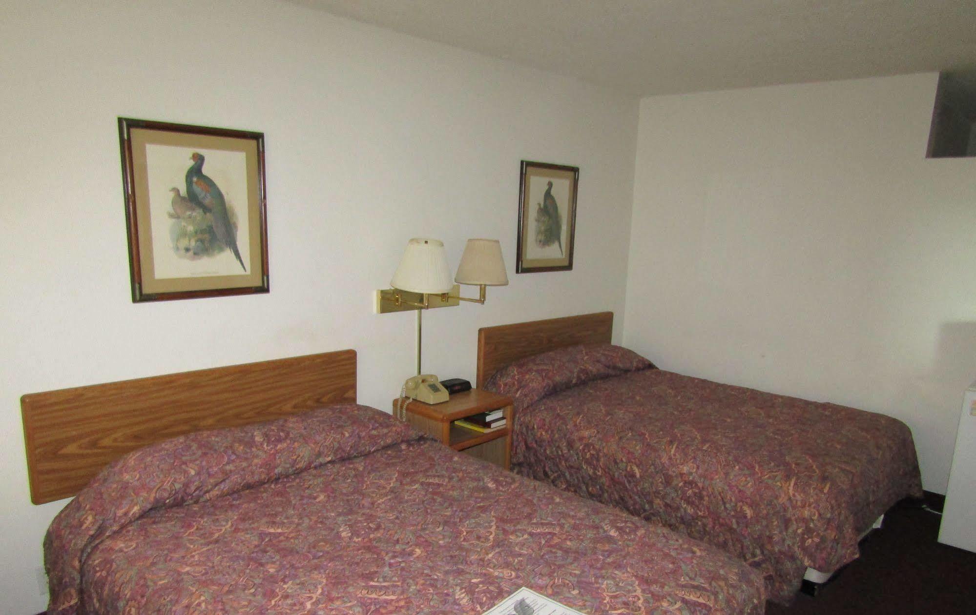 Dakota Inn Huron 외부 사진