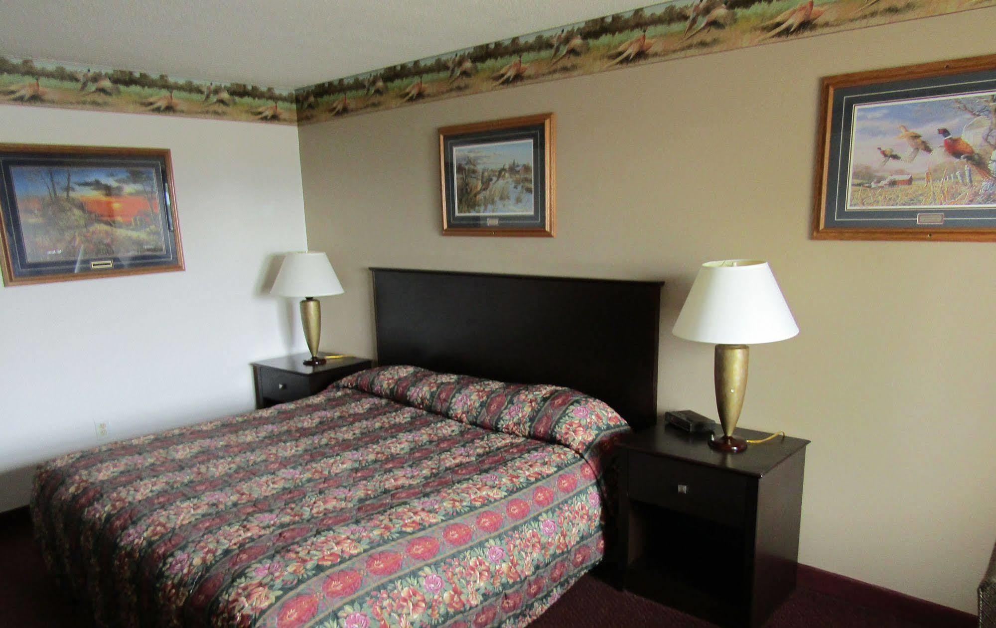Dakota Inn Huron 외부 사진