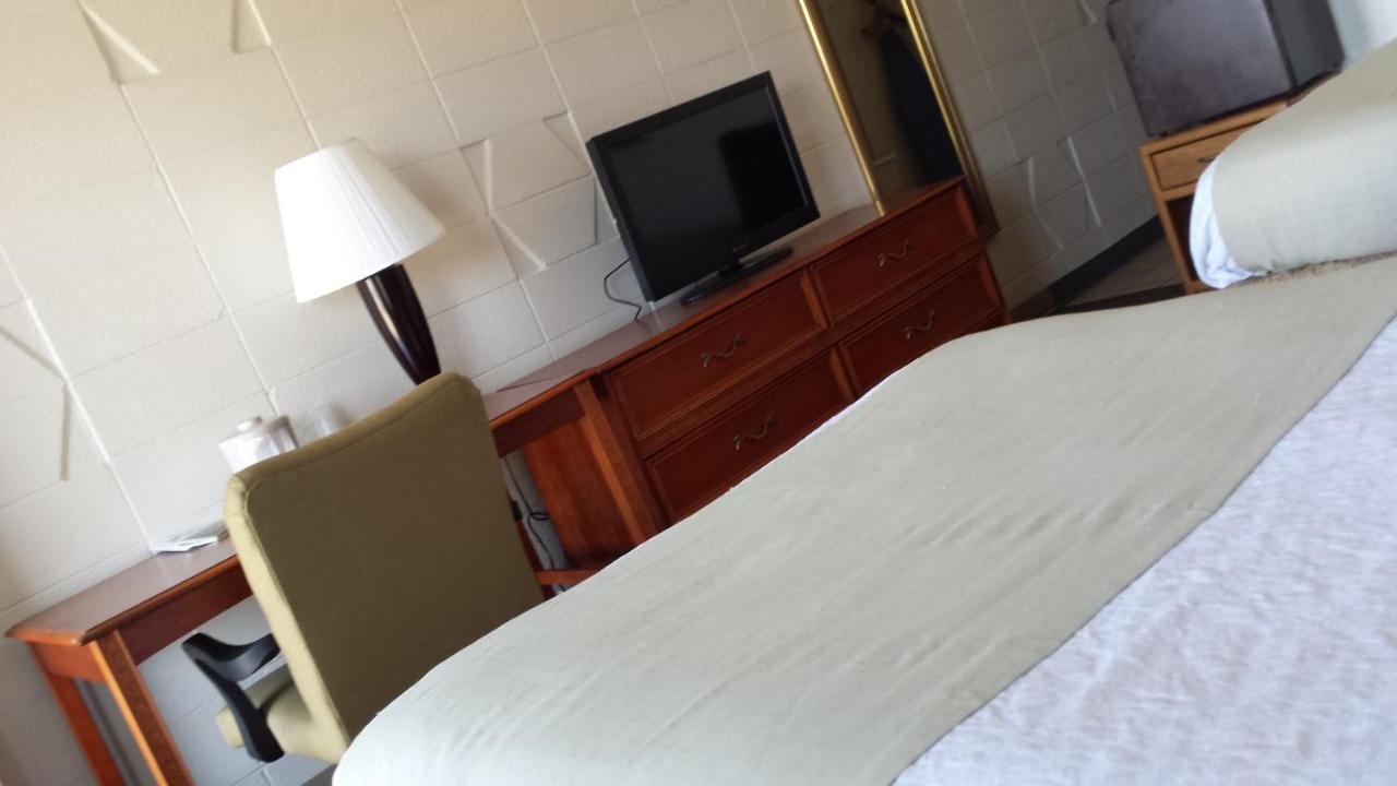 Dakota Inn Huron 외부 사진