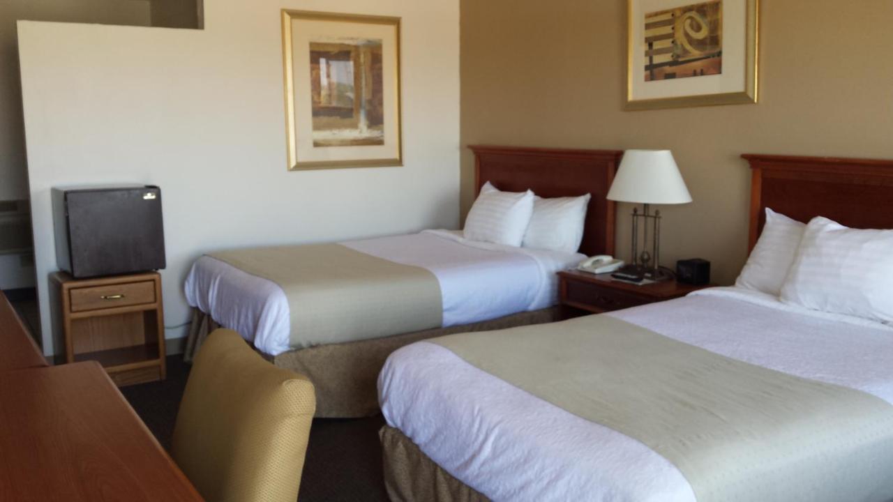 Dakota Inn Huron 외부 사진